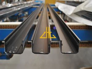 알루미늄 공급 업체 중국은 쇼 인클로저 캐빈에 대한 알루미늄 U 채널 압출 모양 프로필을 제공합니다.