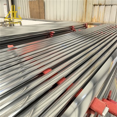 거울과 같은 세련된 은색 알루미늄 프로파일